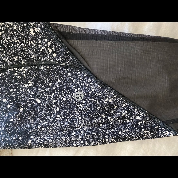 Lululemon Crop Mesh Leggings - Picture 5 of 5